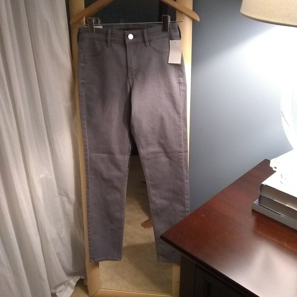 NWT grey skinny jeans